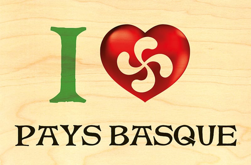 hironwoods-carte-postale-bois-i-love-pays-basque-100x150mm image 1