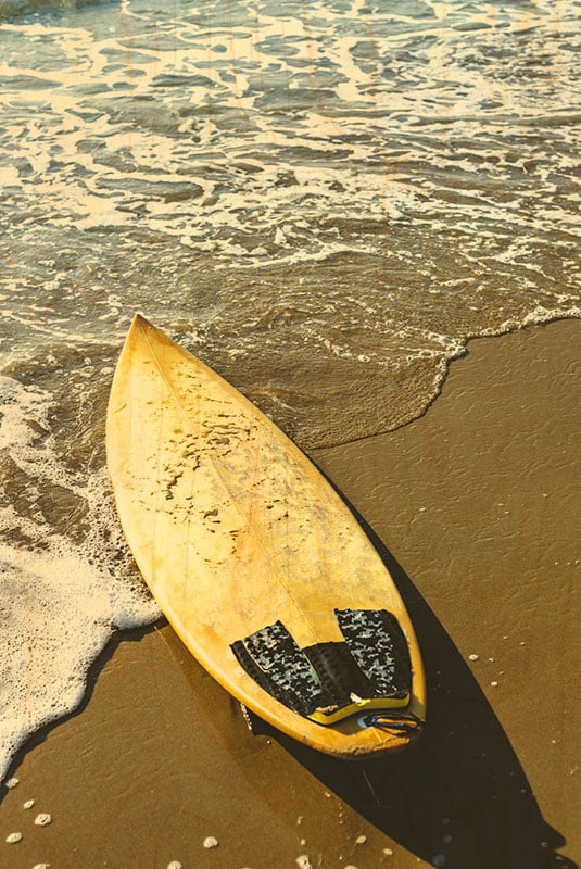 hironwoods-planche-perdue-carte-postale-bois-surf-100x150 image 1