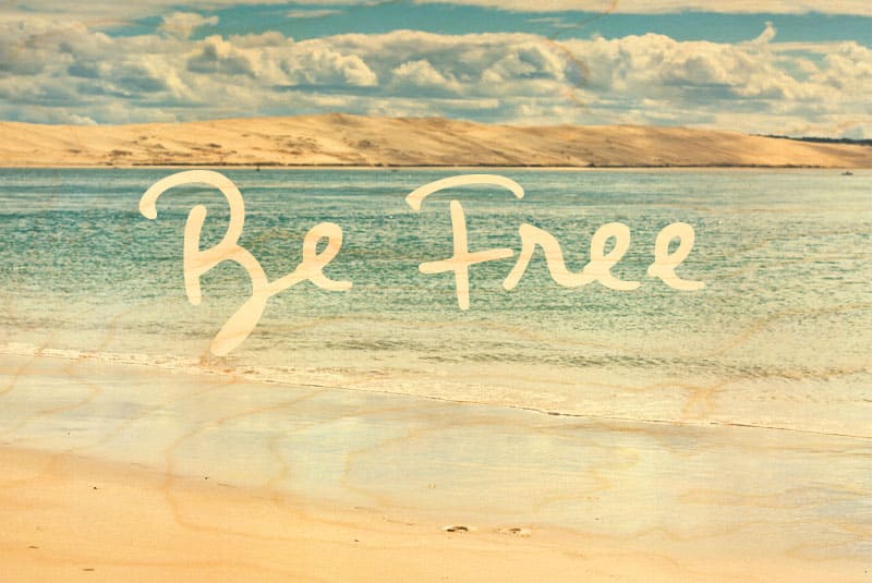 hironwoods-be-free-mer-carte-postale-bois-100x150mm-plage image 1