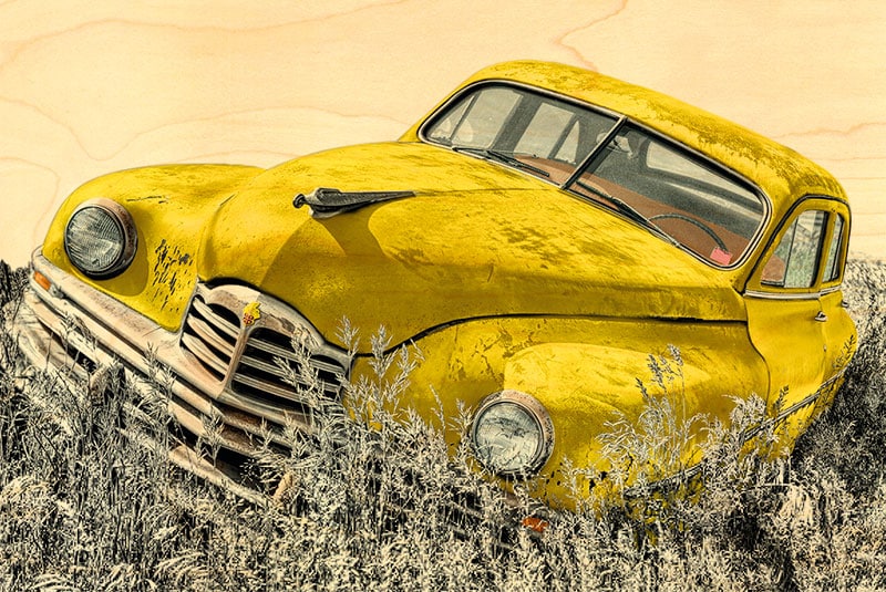 hironwoods-carte-postale-bois-voiture-jaune-100x150mm image 1